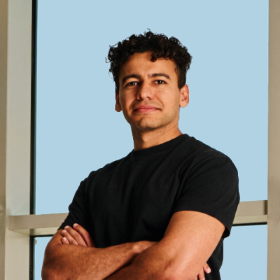 Portrait of Mateus Riad, Co-founder of Skuridat